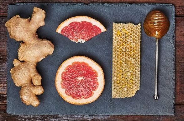 Ginger, grapefruit and honey are added to the cocktail for weight loss